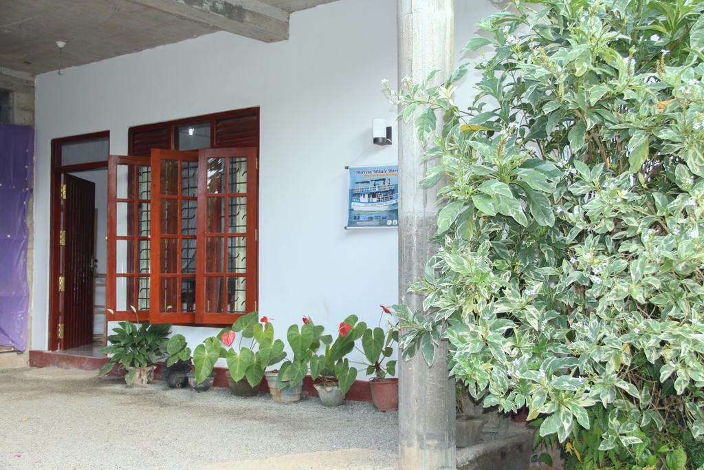 Nethum Rest Hotel Mirissa Buitenkant foto